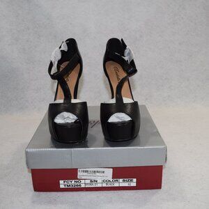 Breckelles Brina-21 Black Hi Heel Shoes  Size 6 1/2